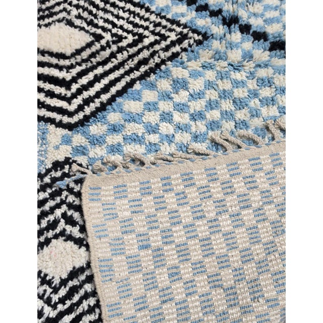 Blue Graphic Diamond Wool Rug - 9.7 X 8.5 Ft For Sale In Cleveland - Image 6 of 6