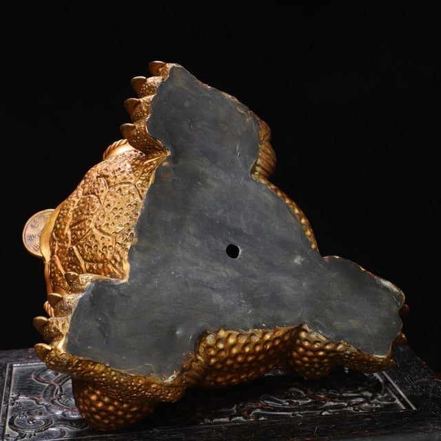 Late 19th Century Gilt Bronze Toad Statue, Three-Legged Jin Chan Figure, 6.9kg For Sale - Image 10 of 10
