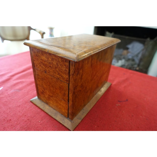 1930s Art Deco Couture Jewelry Box with Magnifying Glass, 1930s For Sale - Image 5 of 6