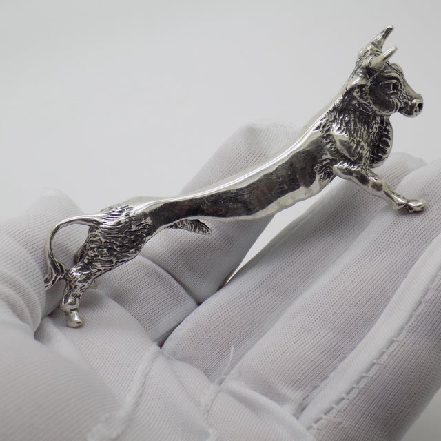 Vintage tableware accent with a bold character, featuring a bull design, created as a spoon rest and handcrafted in italy...