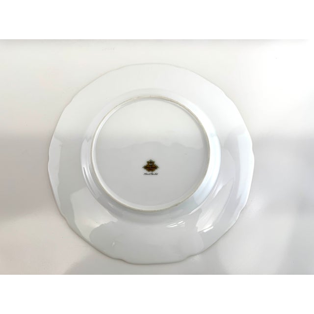 1930's Art Deco Meito Japan Hand-Painted Porcelain Dinner Plates, Set of 8 – Gilt & Emerald Cartouche Design For Sale - Image 14 of 15