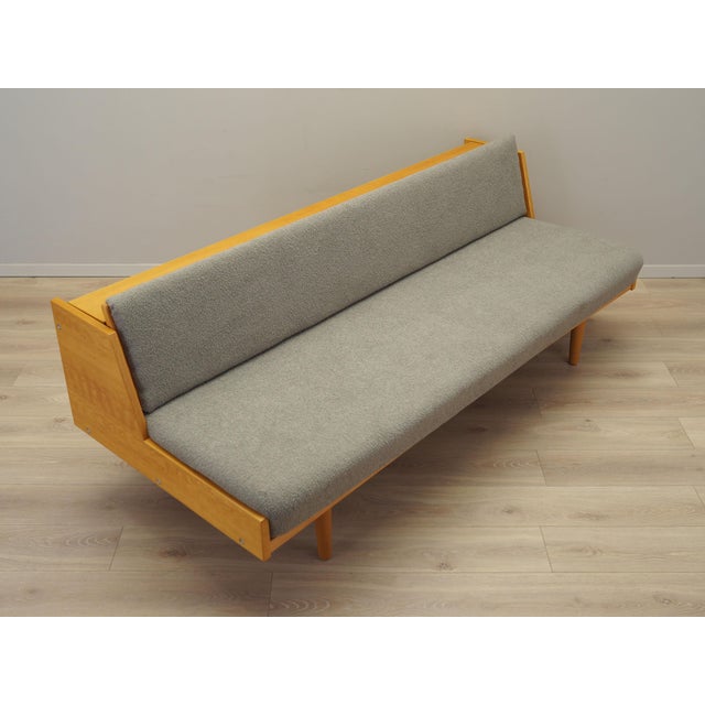 Danish Beech Sofa by Hans. J. Wegner for Getama, 1960s For Sale - Image 6 of 12