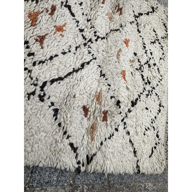 Gray Small Mid-Century Moroccan Tribal Beni Ouarain Rug, 1940s For Sale - Image 8 of 17