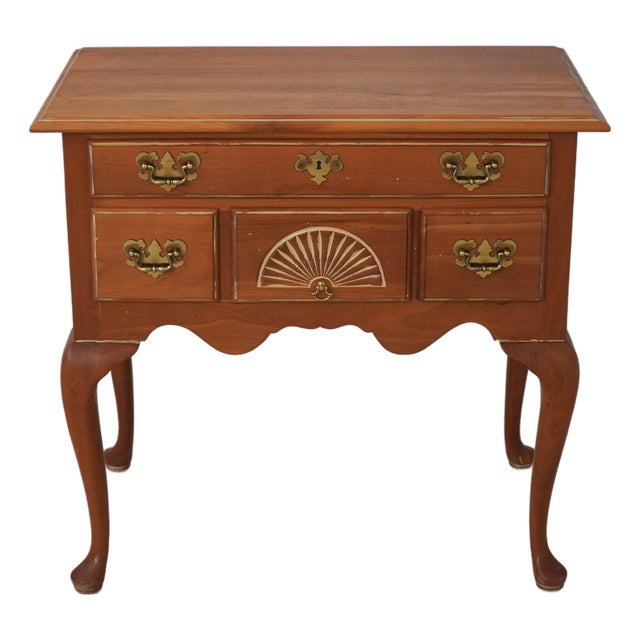Harden Distressed Cherry 4 Drawer Lowboy Dressing Table For Sale