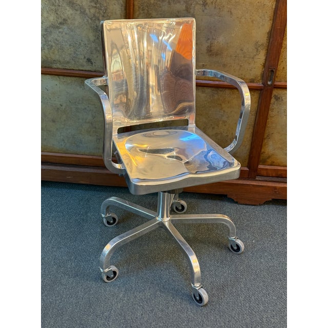 Mid-Century Modern Philippe Starck for Emeco Hudson Swivel Armchair For Sale - Image 3 of 12