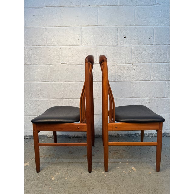 Set of Six Mid-Century Slatted Teak Dining Chairs by Benny Linden For Sale In New York - Image 6 of 18