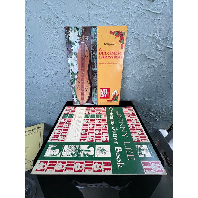 Vintage Handmade Hourglass Mountain Dulcimer With Heart Cutouts & Music Books For Sale - Image 12 of 12