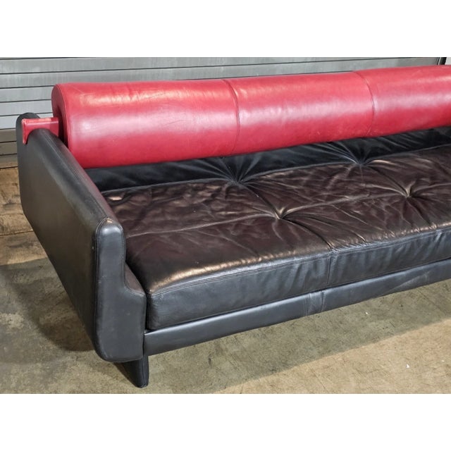 Mid-Century Modern Late 20th Century Vladimir Kagan Matinee Sofa American Leather Red and Black For Sale - Image 3 of 14