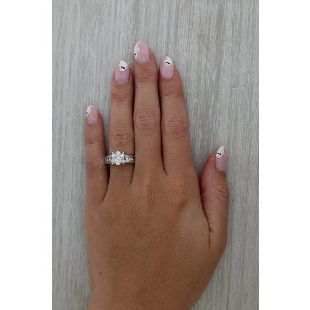 Silver 0.87ctw Diamond Cluster Engagement Ring 14k White Gold Size 6.75 For Sale - Image 8 of 8
