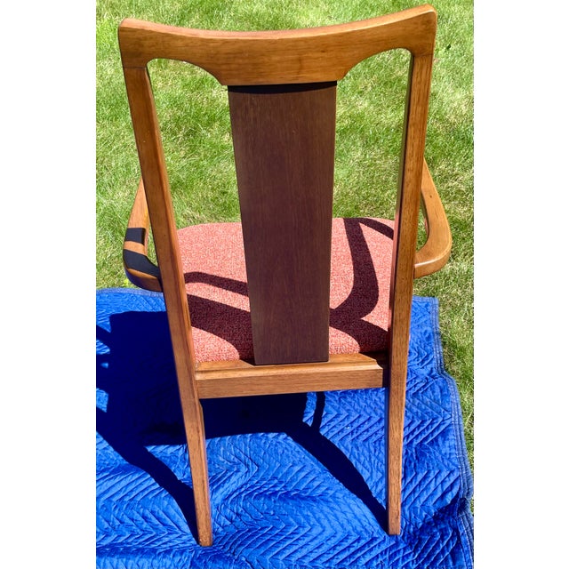 Thomasville "Bryn Mawr" Walnut High-Back Dining Chairs in Knoll Luxe Tempest Bouclé - Set of 6 (2 Arm, 4 Side) 1975 For Sale - Image 14 of 18