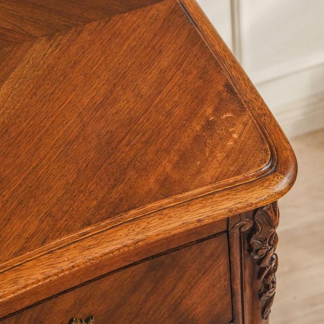 Louis XV Walnut Chest of Drawers, 1900s For Sale - Image 12 of 18
