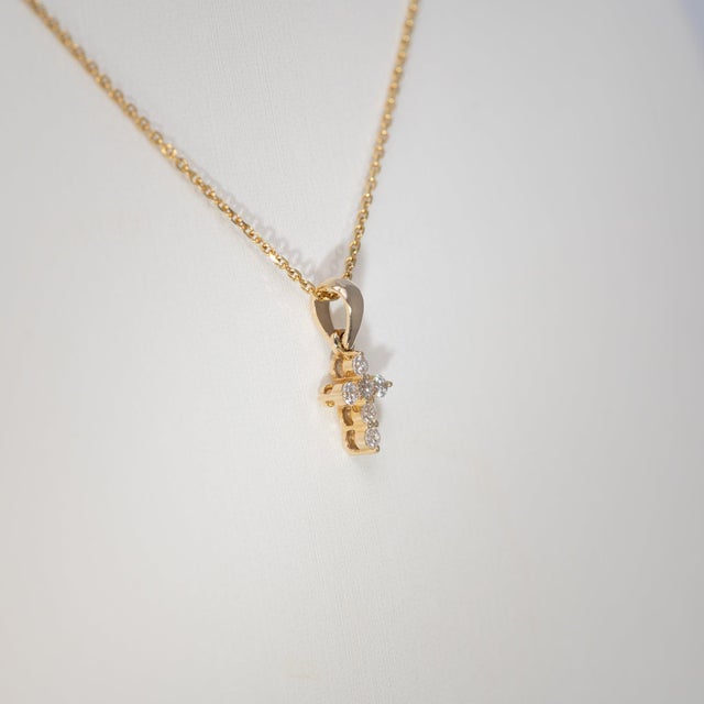 Lab Grown Diamond Cluster Pendant in Solid 14k Gold - Fine Jewelry For Sale In Columbus - Image 6 of 7