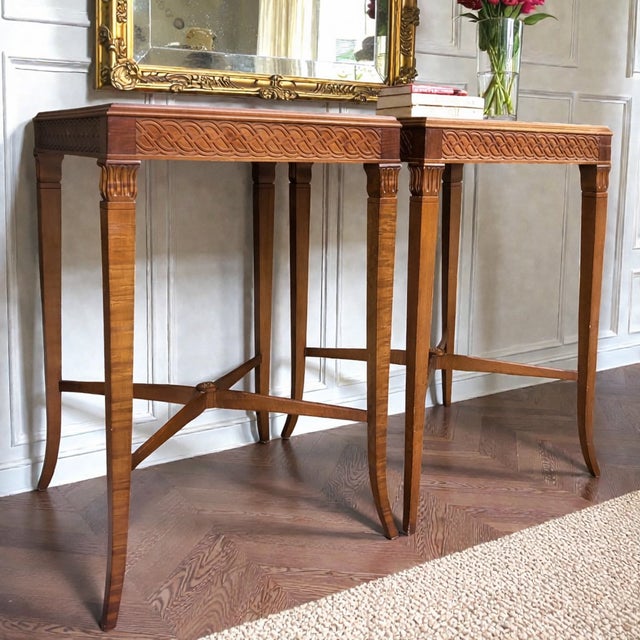 English Pair of Vintage Mahogany End Tables With Leather Inset Tops | Neoclassical Style | Nightstands For Sale - Image 3 of 11