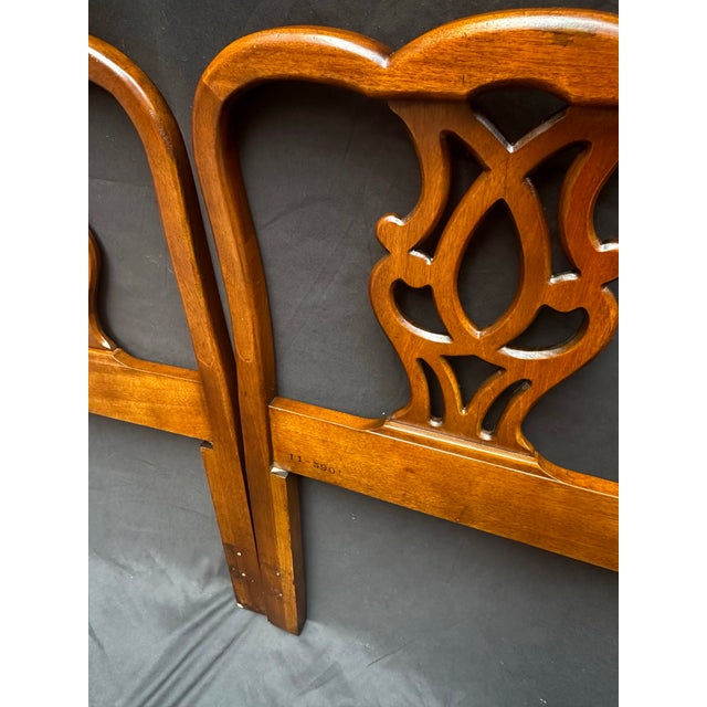 Late 20th Century Pair of Henredon Chippendale-Style Mahogany Twin Headboards For Sale - Image 6 of 12