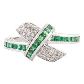 Contemporary 1.1 CTW Emerald Crossline Sterling Silver Ring With Pave Set Diamond - Size 7 For Sale