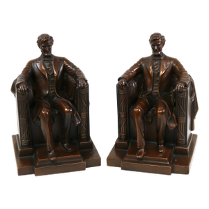 Sitting Lincoln Memorial Bookends by Jennings Brothers