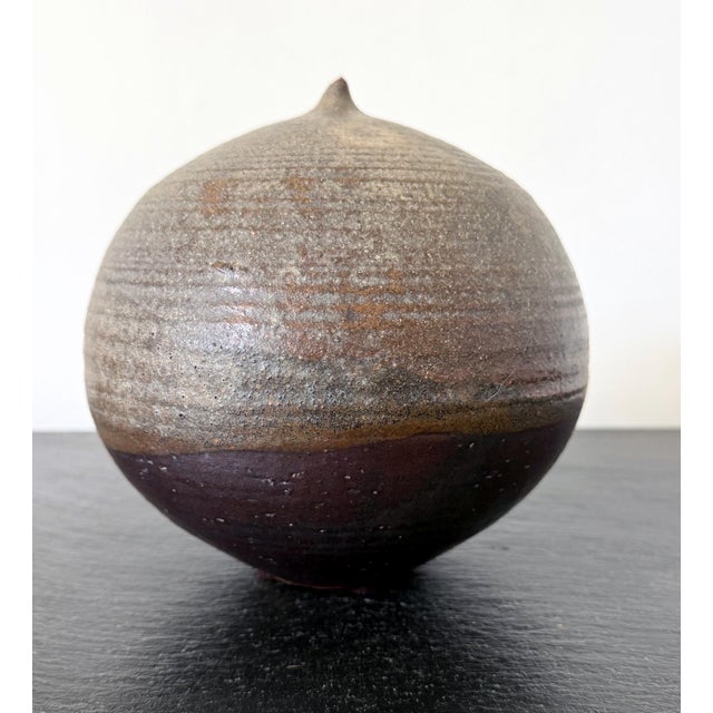 Black Ceramic Moon Pot with Salt Firing and Rattle by Toshiko Takaezu For Sale - Image 8 of 18