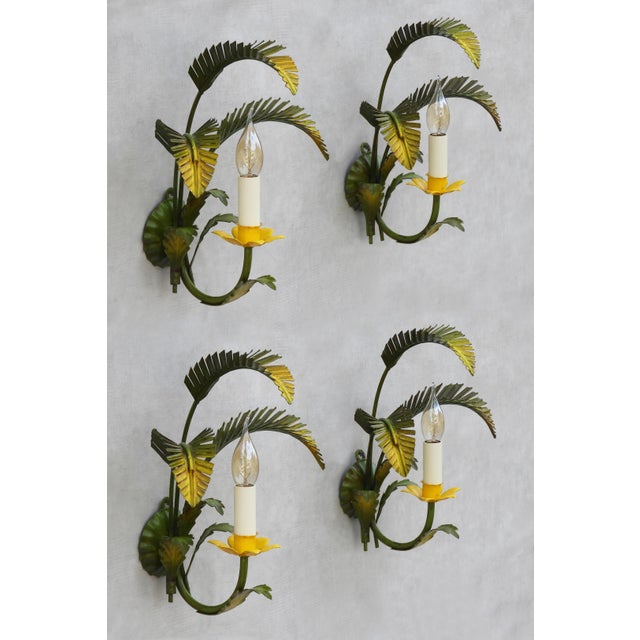 Mid-Century Italian Painted Tôle Palm Leaf Wall Lights, 1950s, Set of 2 For Sale - Image 4 of 10