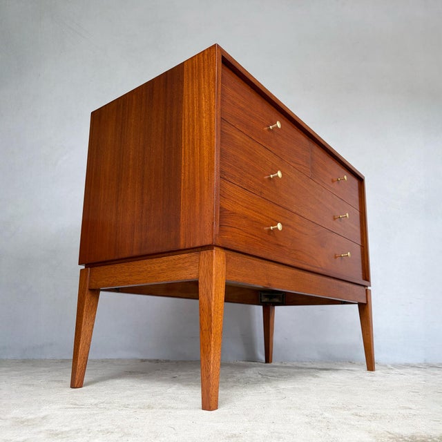 M Range Walnut Chest of Drawers by Peter Hayward for Uniflex, 1950s For Sale - Image 4 of 12