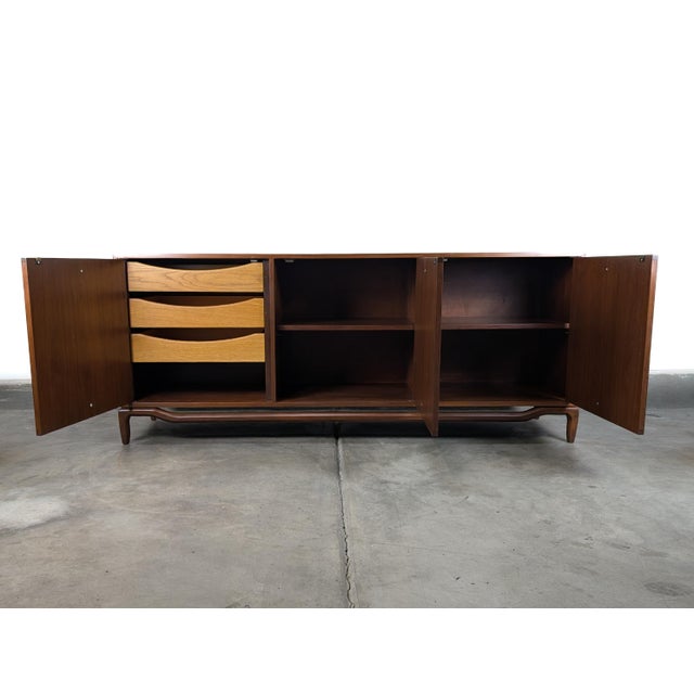 Mid Century Modern Walnut Buffet / Sideboard by Cal Mode, American, c.1960s For Sale - Image 12 of 16