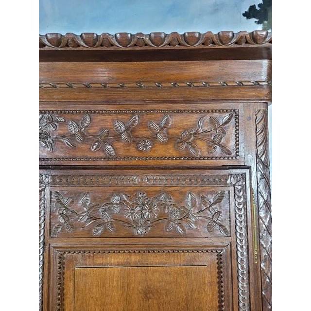 Small two-body buffet in solid oak from the 19th century. this piece of furniture from normandy is finely carved. the...