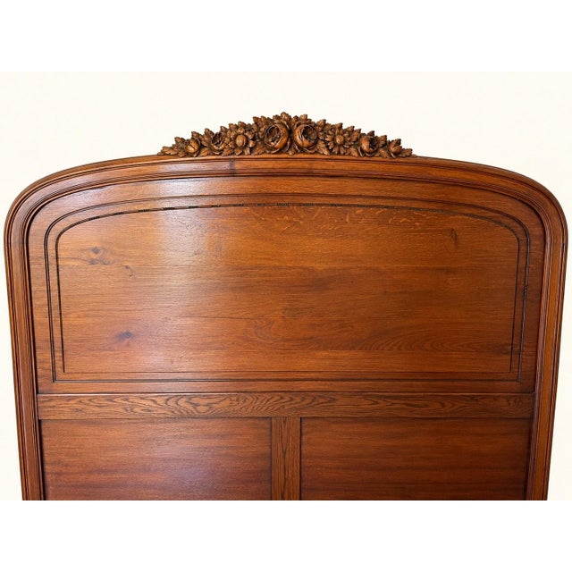 Brown Louis XV Double Bed in Carved Walnut with Roses and Cabriole Legs, 1890s For Sale - Image 8 of 9