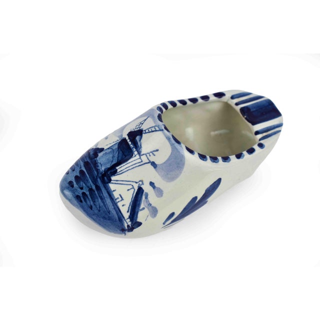 Vintage Hand-Painted Delft Blue Dutch Clog and Windmill Ashtray Set - 4 Pieces - Made in Holland For Sale - Image 6 of 9
