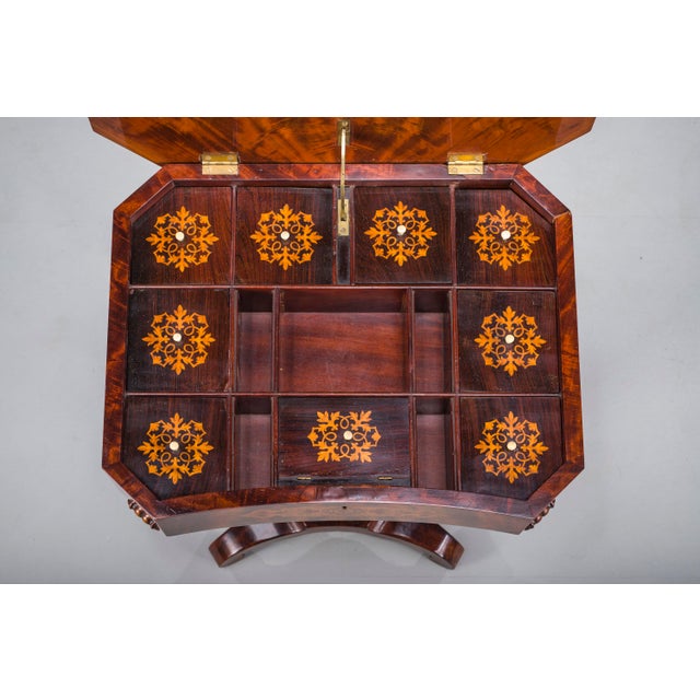Biedermeier Sewing Worktable in Mahogany, 1850 For Sale - Image 3 of 17