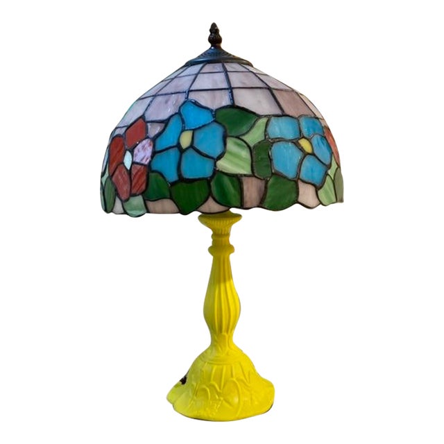 Late 20th Century Nitro-Chartreuse Floral Study Bespoke Tiffany Style Accent Lamp For Sale
