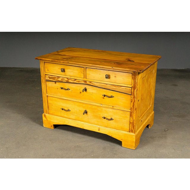 Art Nouveau Chest of Drawers in Pine For Sale - Image 9 of 18