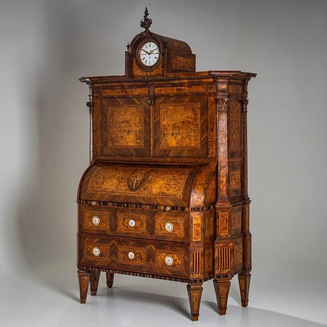 Neoclassical Cylinder Secretaire Desk with Clock, 1780, in Very Good conditions. Designed before 1890