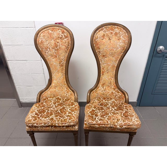 Gold Pair of Vintage Hollywood Regency High-Back Accent Chairs – 1960s Gold Velvet For Sale - Image 8 of 8