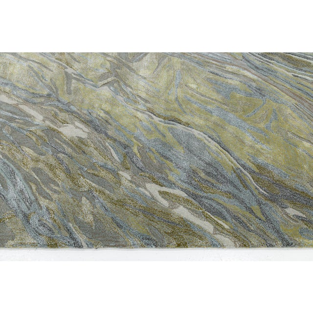 Modern Abstract Rug – Hand-Tufted Wool & Viscose – Blue, Gold, and Grey For Sale In New York - Image 6 of 10