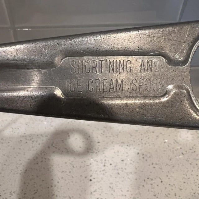 Mid-Century Modern 1950s Vintage Ice Cream Scoop Shortening Spoon For Sale - Image 3 of 9