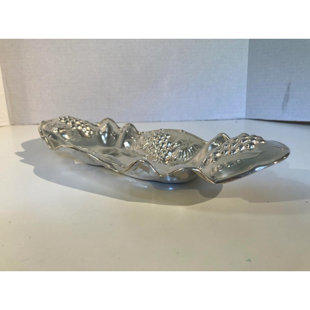 1940s 1940s Vintage Quadruple Silver Plate Grape Motif Bread/Serving Tray For Sale - Image 5 of 5
