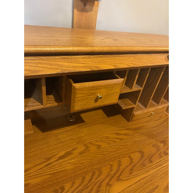Traditional Artisan Amish-Crafted Solid Wood Desk & Chair Set (Ohio, C. 2000) For Sale - Image 3 of 18