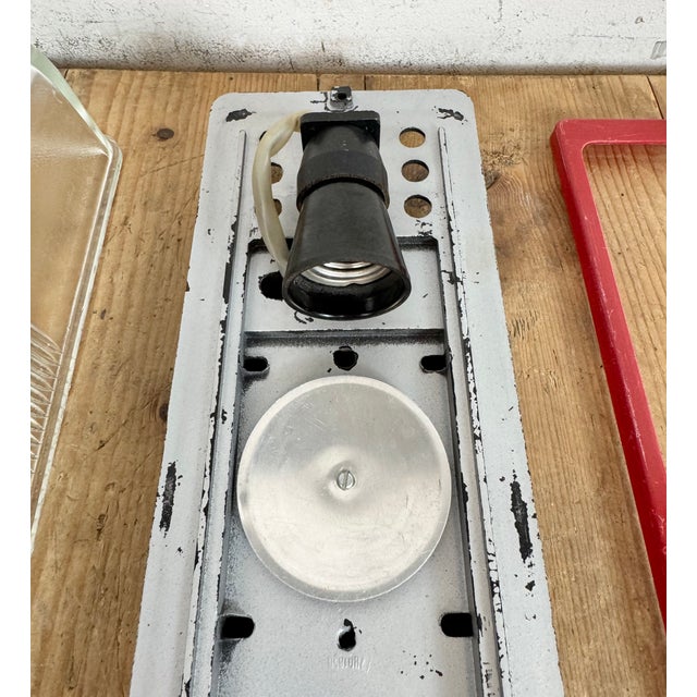 Industrial Red Bakelite Wall Light from Elektrosvit, 1970s For Sale - Image 14 of 18