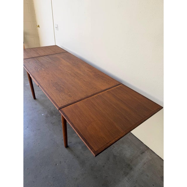 Mid Century Danish Oak Extendable Dining Table With 2 Leaves 1960s For Sale - Image 4 of 9