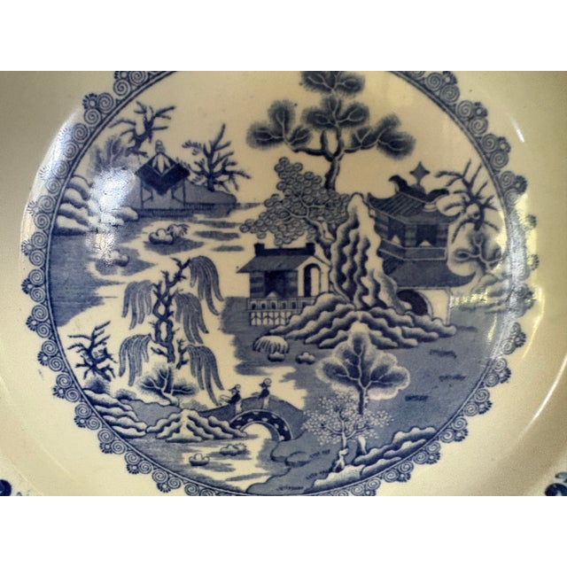 Early 19th Century Mason's Blue Willow Ironstone Dinner Plate For Sale In Lexington, KY - Image 6 of 9