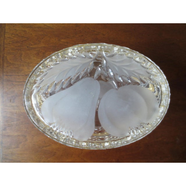 Late 20th Century Vintage Frosted Glass Hinged Jewelry Box With Gold Colored Trim For Sale - Image 11 of 11