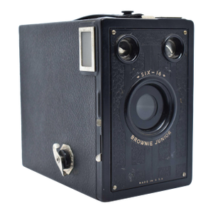 1930s Kodak Six-16 Brownie Junior Box Camera