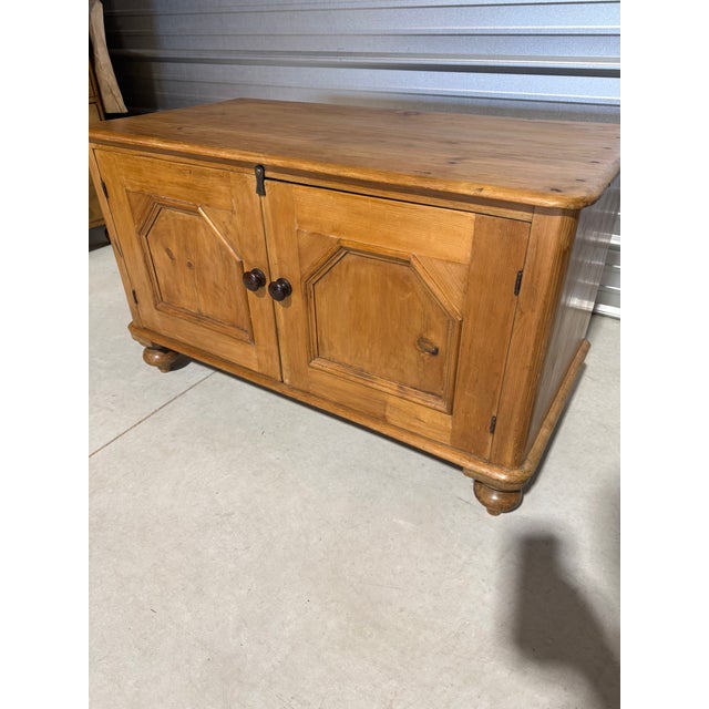 Late 19th Century Antique Pine Low Cupboard From England For Sale - Image 5 of 18