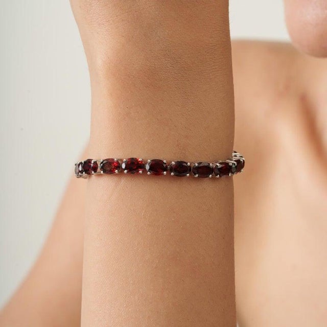 25.15 Ct Oval Cut Garnet Bracelet in 925 Silver Gift for Mom For Sale - Image 11 of 13
