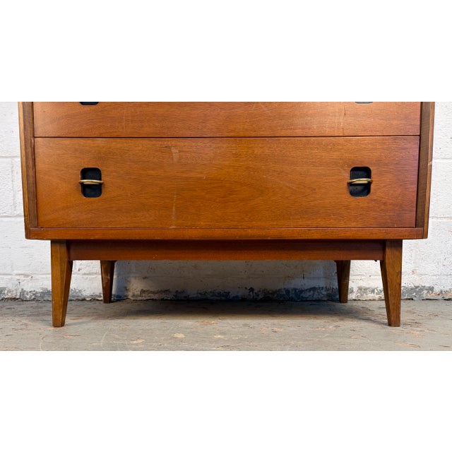 Mid 20th Century Modern Walnut Four-Drawer Chest by Bassett Furniture For Sale - Image 16 of 18
