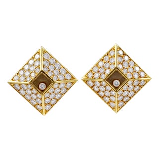 Chopard, 18 Karat Gold Happy Diamonds Clip Earrings Women 98 Pieces Diamond For Sale