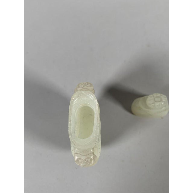 Celadon SMALL GU VASE IN WHITE NEPHRITE JADE, China, Qing Dynasty, Qianlong Period (1736-1795) For Sale - Image 8 of 10