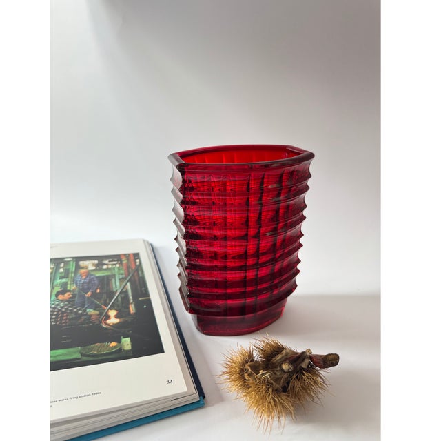 Optical Ruby Red Vase by Jan Sylwester Drost for HSG Ząbkowice, Poland, 1970s For Sale - Image 11 of 15