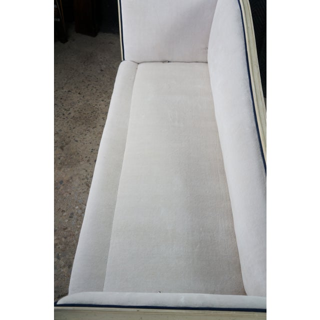 Mid-Century Baker Furniture Louis XVI Style Upholstered Recamier Chaise Lounge For Sale - Image 10 of 18