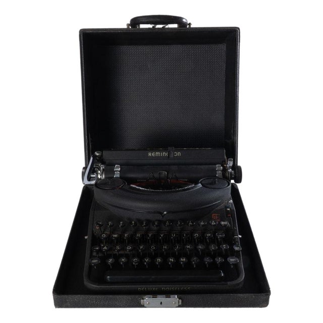 1940s Remington Deluxe Noiseless Typewriter For Sale