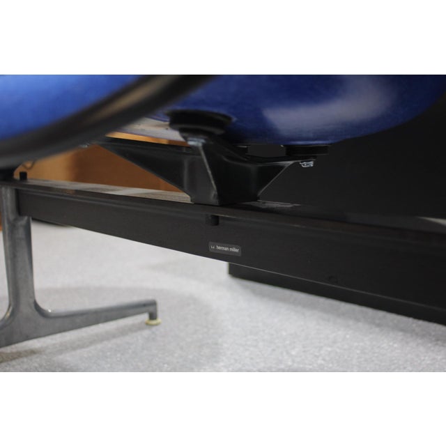Royal Blue Tandem Shell Bench by Herman Miller For Sale - Image 8 of 12